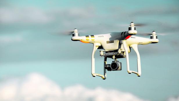 Drohnen stellen ein Risiko für Rettungshelikopter dar.