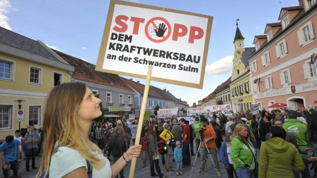 Seit Monaten gibt es immer wieder Proteste wegen des 20-Millionen-Euro-Projekts, doch die Bescheide des Landes sind rechtsgültig.