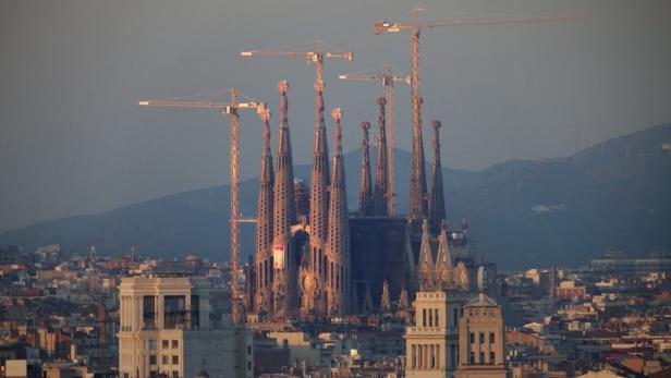 Jüngsten Prognosen zufolge sollen die Arbeiten an der Kirche 2026 abgeschlossen sein. Niemand glaubt mehr an ihre Fertigstellung - immerhin verzögern die bereits anfallenden notwendigen Renovierungsarbeiten den Weiterbau ständig.