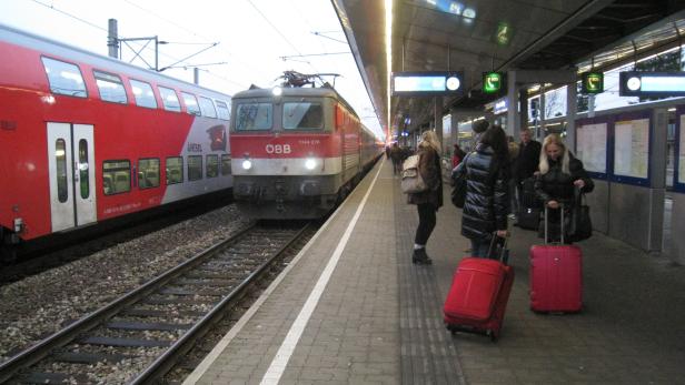 Wien Meidling, Bahnsteig 5: Das prophezeite Chaos hat hier nie stattgefunden