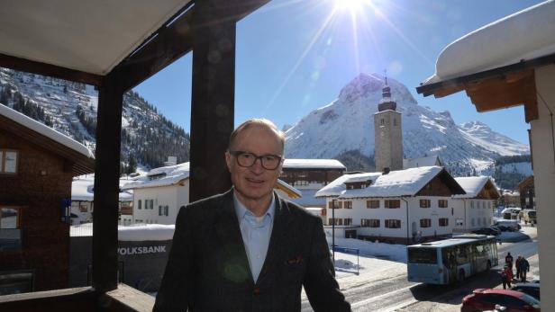 Ludwig Muxel ist seit 22 Jahren Bürgermeister im Nobel-Skiort Lech. Am 15. März entscheidet sich, ob die Bürger des Dorfs am Arlberg noch hinter ihm stehen