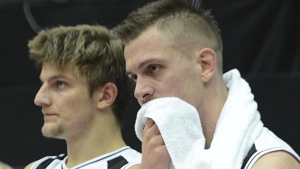 Enttäuschte Gesichter: Österreichs Basketball-Herren gelang es nicht auf den EM-Zug aufzuspringen.