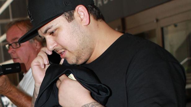 Rob Kardashian hat sich selbst in die Rehabilitationsklinik eingewiesen. Der 28-Jährige wird ein 60-tägiges Programm in einem Rehabilitations-Center in Palm Beach absolvieren, das Alkohol- und Drogenabhängige therapiert.