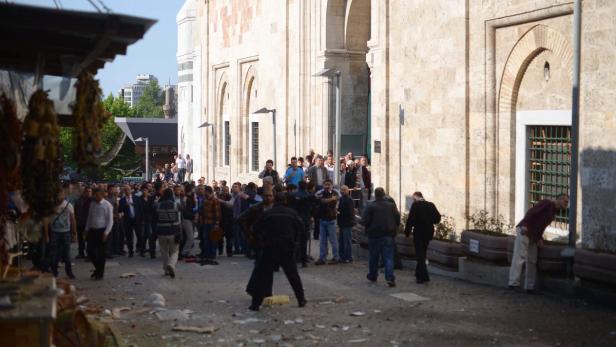 Selbstmordanschlag nahe der Großen Moschee in Bursa.
