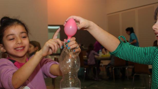 Buntes Zuckerwasser, Aufblas-"Zauber"