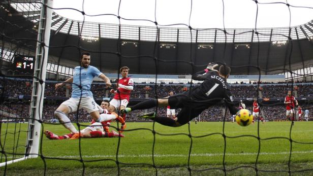 Das 2:1 von Alvaro Negredo (li.).