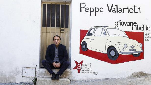Bürgermeister Domenico Lucano setzt Zeichen – auch mit Graffiti