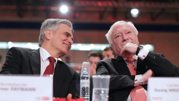 Demonstrieren Einigkeit in einem gemeinsamen TV-Auftritt: SPÖ-Chef Werner Faymann und Wiens Bürgermeister Michael Häupl