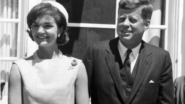 Jacqueline war die Frau von US-Präsident John F. Kennedy.