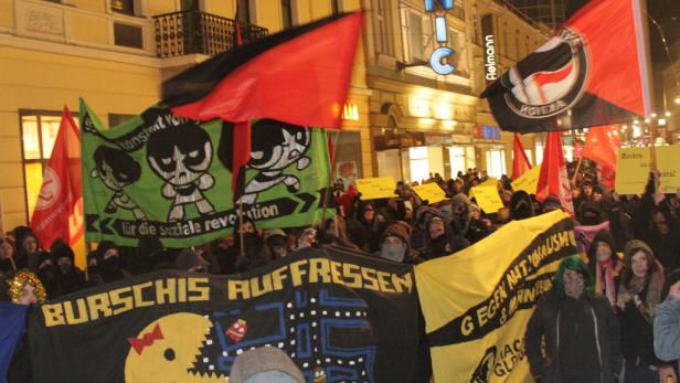 Proteste gegen rechte Burschen