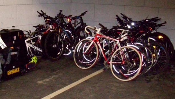 Erbeutete Sportfahrräder für die die Polizei noch die Eigentümer sucht