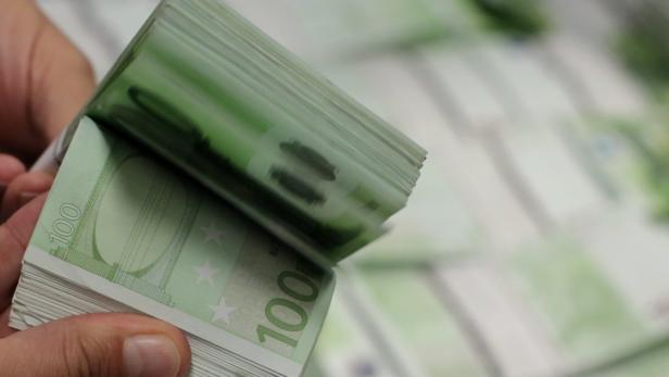 Druckerei für gefälschte 100-Euro-Banknoten flog auf.
