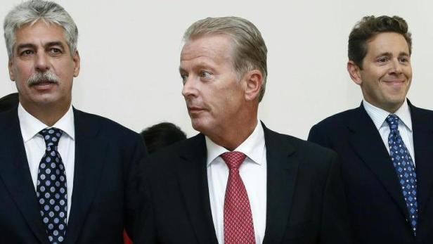 Rasche Rochade nach überraschendem Rücktritt: Neo-VP-Chef Mitterlehner mit neuem Finanzminister Schelling und Staatssekretär Mahrer.
