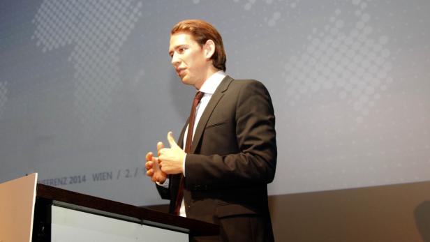 Krisenmanager Sebastian Kurz redet vor Botschaftern in Wien.