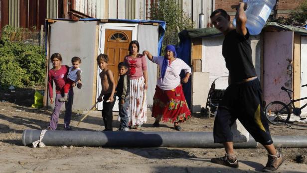 Roma-Familie in Croix, nahe Lille