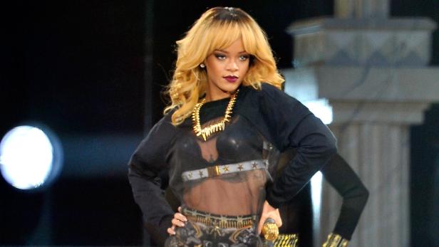 trends 2.0: RiRi Superstar