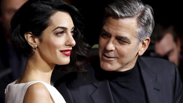 George Clooney (54) und Amal Clooney (37) sind seit fast zwei Jahren verheiratet - und offenbar noch immer über beide Ohren verliebt.