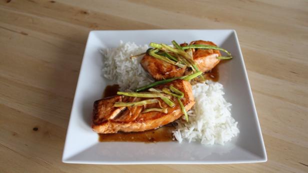 Dinner for One: Asia-Lachs mit Jungzwiebel