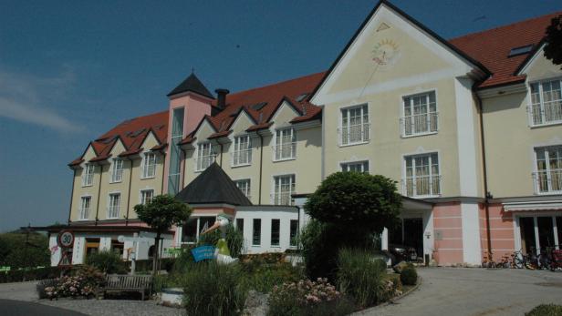 Das angeschlagene Thermenhotel &quot;Vier Jahreszeiten&quot; in Lutzmannsburgsuchen einen Käufer.