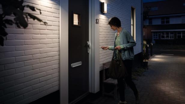 Studie zur Außenbeleuchtung: Wie Licht Häuser für Käufer attraktiver macht