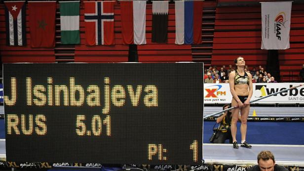 Jelena Isinbajewa bei einem Stabhochsprung-Wettkampf.