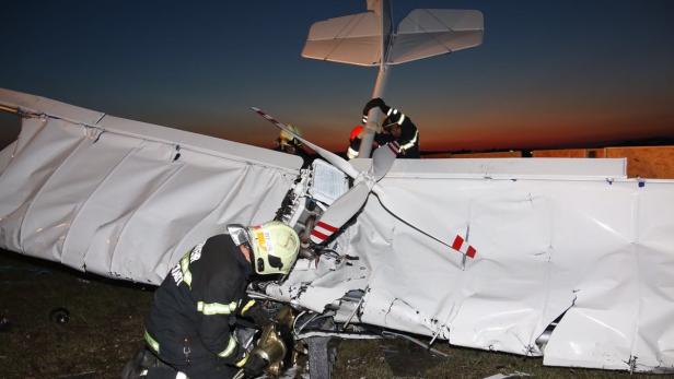 Zwei Tote bei Absturz von Ultraleichtflugzeug