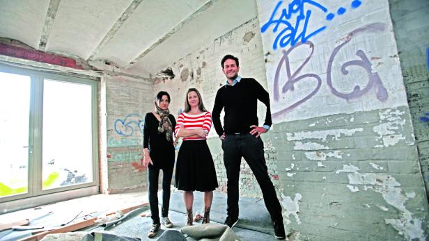 Sylvia Trost,Simone Aichholzer und Thomas de Martin feiern mit der Markterei in der Ankerbrotfabrik in einer Woche Premiere.