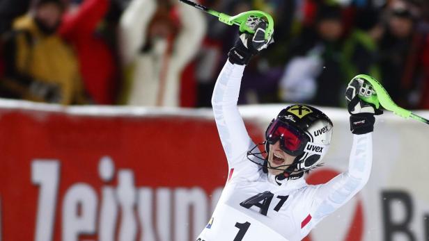 Kathrin Zettel of Austria reacts after placing second in the Alpine Skiing World Cup women&#039;s slalom ski race in Semmering December 29, 2012. REUTERS/ Dominic Ebenbichler (AUSTRIA - Tags: SPORT SKIING)