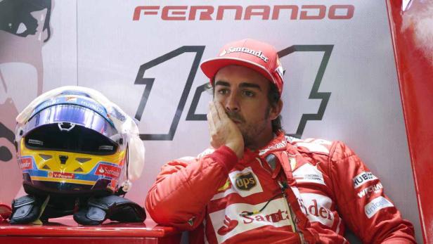 Nachdenklich: Offiziell bestreitet Fernando Alonso, an ein anderes Team zu denken. doch die Zukunft das spaniers bei Ferrari ist nicht gesichert.