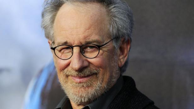 Spielberg will aus &quot;Minority Report&quot; Fernsehserie machen US-Regisseur Stephen Spielberg plant, aus seinem Science-Ficition-Erfolgsfilm &quot;Minority Report&quot; eine Fernsehserie zu machen. Er soll dabei dem Kinoportal TheWrap.com zufolge mit dem Drehbuchautor von &quot;Godzilla&quot; Max Borenstein zusammenarbeiten. Weltweit hatte der Film 358 Mio. Dollar eingespielt.