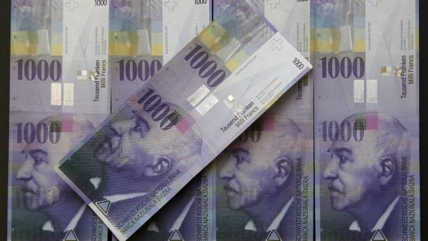 1000 Schweizer Franken sind derzeit rund 900 Euro wert.
