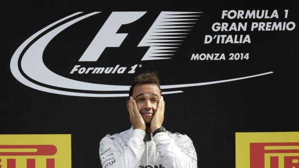 Lewis Hamilton gewinnt in Monza und ist sichtlich berührt.