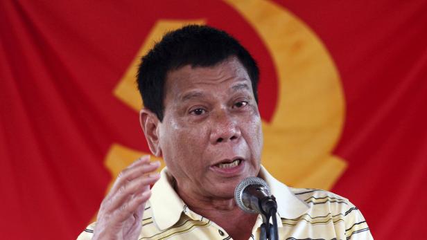 Rodrigo Duterte in einer Rede vor kommunistischen Rebellen