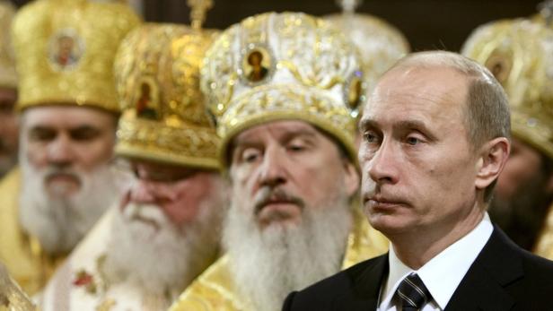 Putin macht gemeinsame Sache mit der Geistlichkeit – die Allianz zwischen Kirche und Kreml ist aber nicht immer reibungslos .