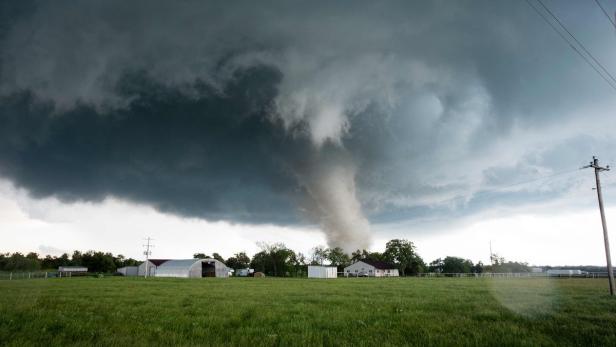 Ein Tornado südlich von Wynnewood, Oklahoma.