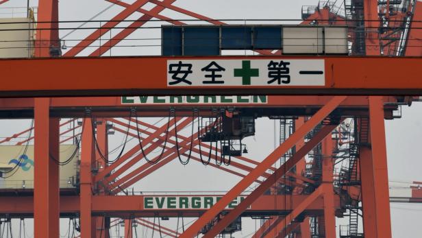 Japans Wirtschaft fällt in Krisenmodus
