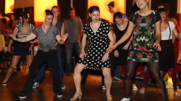 Begeisterte Stimmung bei einer der Vienna-Hot-Swing-Jam-Partys