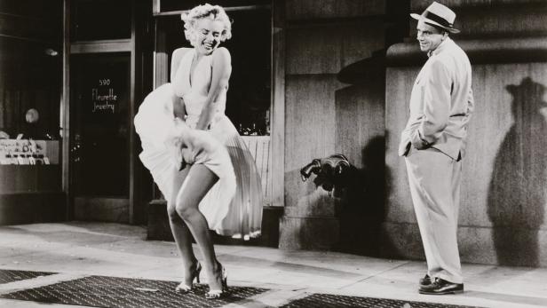 Sam Shaw: Marilyn Monroe und Tom Ewell in Das verflixte siebente Jahr, Regie: Billy Wilder, 1954