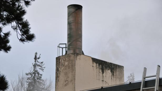 Krematorium geriet in Brand während Einäscherung