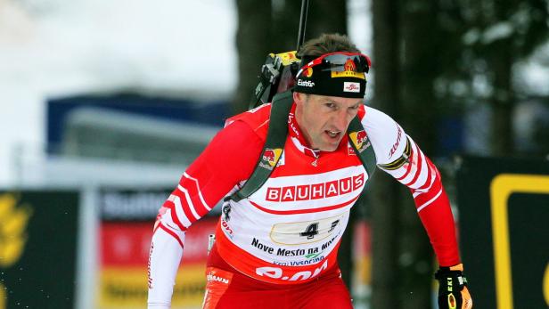 epa03587252 Christoph Sumann of Austria in action during the men&#039;s 4x7.5km relay race at the Biathlon World Championships in Nove Mesto, Czech Republic, 16 February 2013. EPA/FEHIM DEMIR