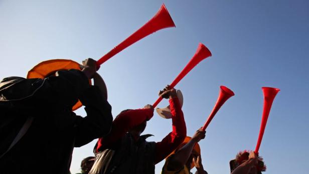 Vuvuzela-Protest bei Wulff-Zapfenstreich