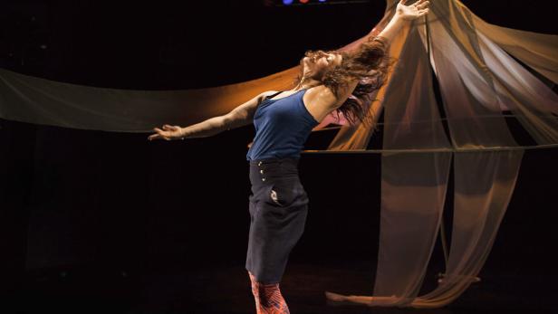 Szenenfoto aus &quot;Marie hängt in der Luft&quot; von Circus Momomento