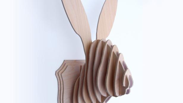 Jagdzeit Diese Hasen-Throphäe ist aus Birkensperrholz handgefertigt und verleiht jedem Raum ein besonderes &quot;Halali!&quot;. Gefunden auf um 64,22 €.