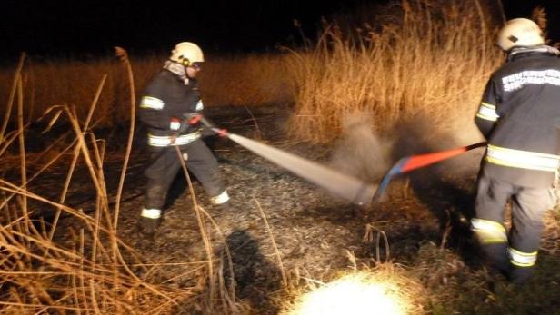 Die Feuerwehr Siegendorf musste zwei Mal binnen zwölf Stunden Feuer löschen