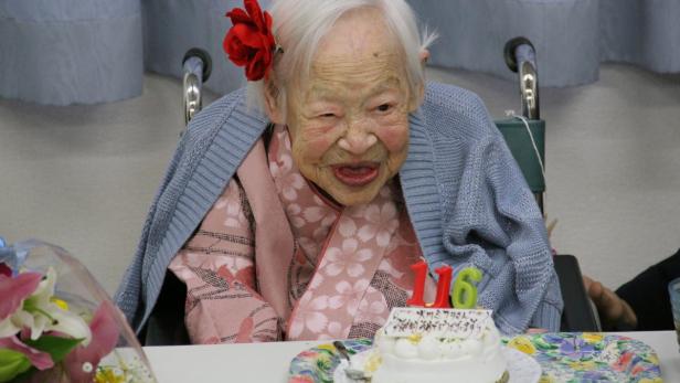 JAPAN AGE RECORD