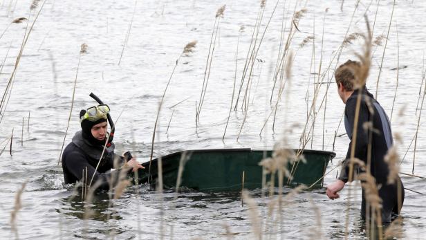 Die Wasserrettung suchte den vermissten Angler aus Deutschland bis in die Abendstunden – gefunden wurde aber nur das gekenterte Boot.