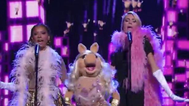Heidi Klum und Mel B singen mit Miss Piggy