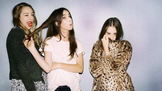 Members of the pop group Haim, sisters (L to R) Este, Danielle and Alana Haim, are seen in an undated handout photo received by Reuters January 4, 2013. As music channels, journalists and record labels step up their search for the &quot;next big thing&quot; in 2013, the Fleetwood Mac-inspired Haim sisters have appeared in a growing number of lists produced at the start of each year. REUTERS/Bella Howard/Polydor/Handout (UNITED STATES - Tags: ENTERTAINMENT) NO SALES. NO ARCHIVES. FOR EDITORIAL USE ONLY. NOT FOR SALE FOR MARKETING OR ADVERTISING CAMPAIGNS. THIS IMAGE HAS BEEN SUPPLIED BY A THIRD PARTY. IT IS DISTRIBUTED, EXACTLY AS RECEIVED BY REUTERS, AS A SERVICE TO CLIENTS