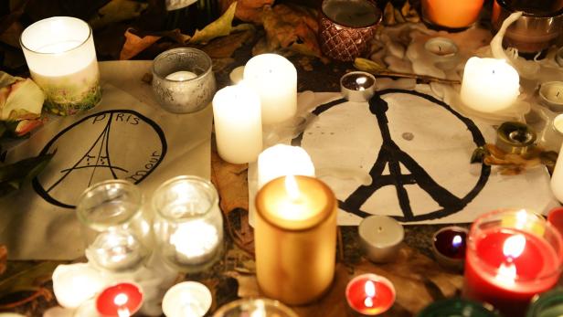 Traurige Erinnerungen an einen fatalen Tag : Am 13. November 2015 ermordeten drei IS-Terrorkommandos in Paris insgesamt 130 Menschen.