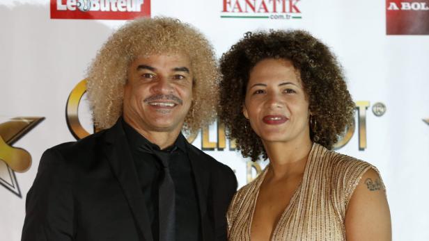 Gleich und gleich gesellt sich gern: Carlos Valderrama (links) und seine Frau Elvira Redondo haben offensichtlich den gleichen Friseur, wie sie bei einer Gala in Monaco stolz vorführten.